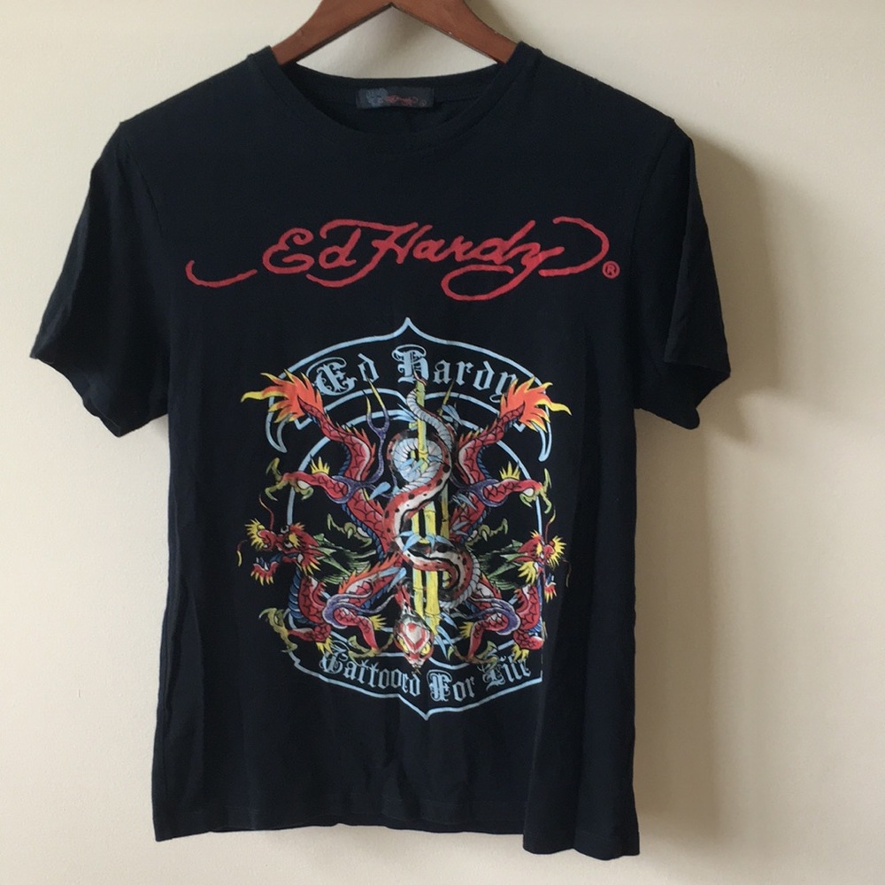 Like-new Ed Hardy Men’s Black Graphic T-Shirt
